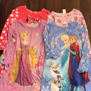 Girls long sleeve nightgowns 5/6, lot of 4